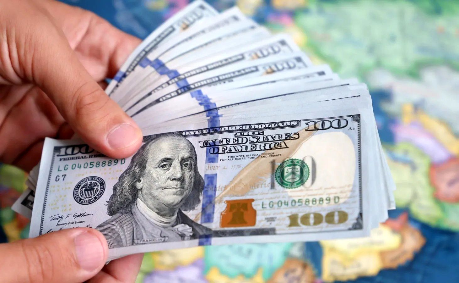 دو پیش‌بینی جدید از قیمت دلار