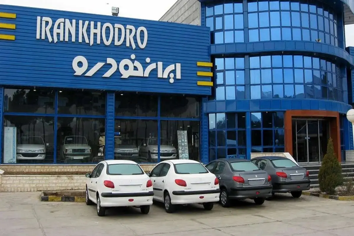 وزیر صمت باید درباره افزایش قیمت تولیدات ایران‌خودرو پاسخگو باشد