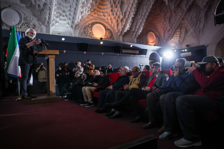 از حضور مهران غفوریان تا افتتاحیه ساده جشنواره – پایگاه خبری صبح اقتصاد آنلاین،تحلیل اقتصادی،اخبار اقتصادی