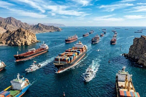 تنگه هرمز، غیر از عوارض عبور آورده های دیگری هم برای اقتصاد ایران دارد؟