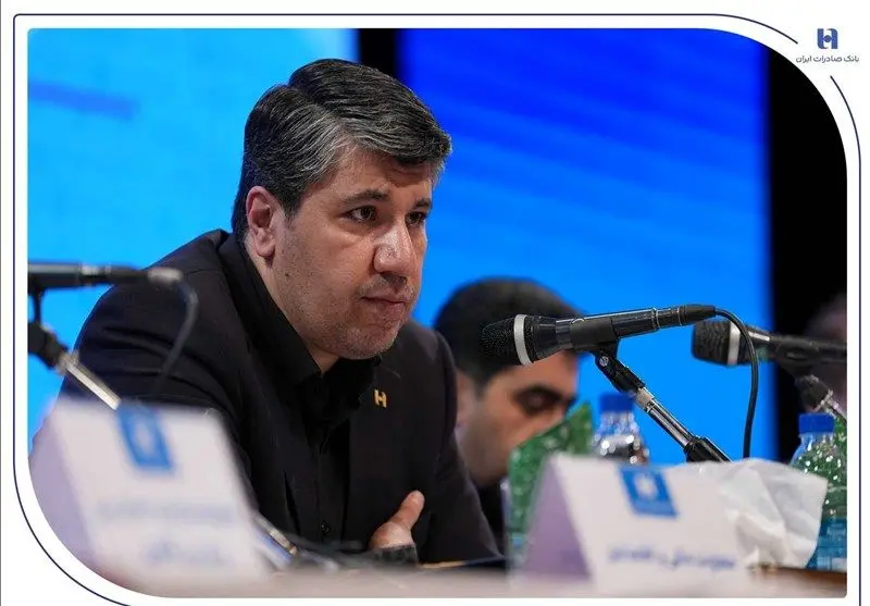 تاکید مدیرعامل بانک صادرات ایران بر ارتقای خدمات بانکی​