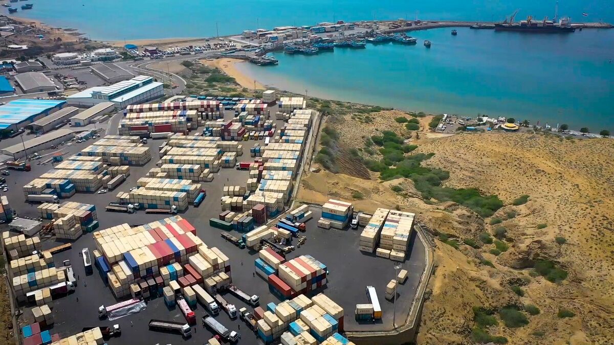 فعالیت بنادر شهرستان با وجود شرایط جنگی تداوم دارد