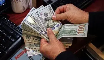 دلار آزاد دوباره رکورد شکست / ادعای دلار ۲۱۱ هزار تومانی! / تورم ۳۰۰ درصدی چقدر واقعی است؟